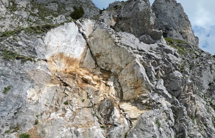 Felsausbruch westlich des Mutschen